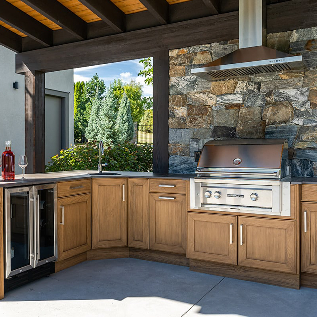 We create custom outdoor kitchens in Minnetonka, MN